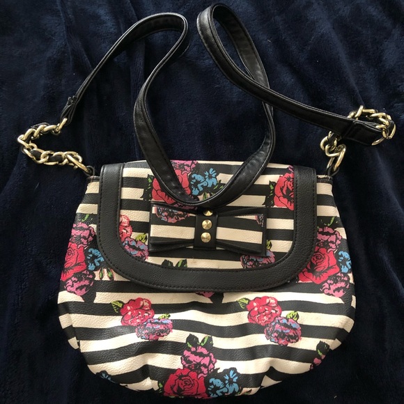 Betsey Johnson Crossbody - Picture 2 of 8